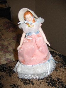 Southern Belle: Avon Fashion of American Times Porcelain Doll Collection